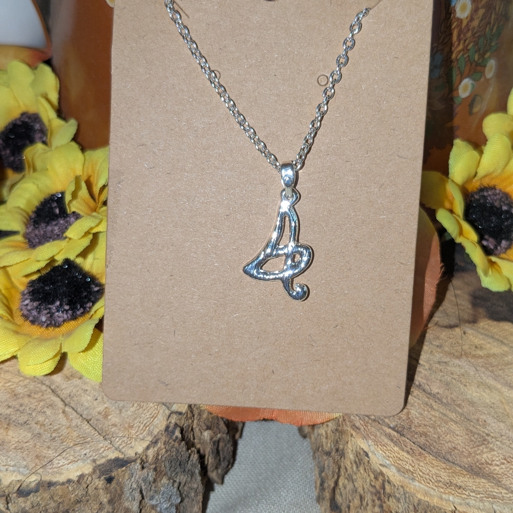 Elegant Silver Pendant Necklace